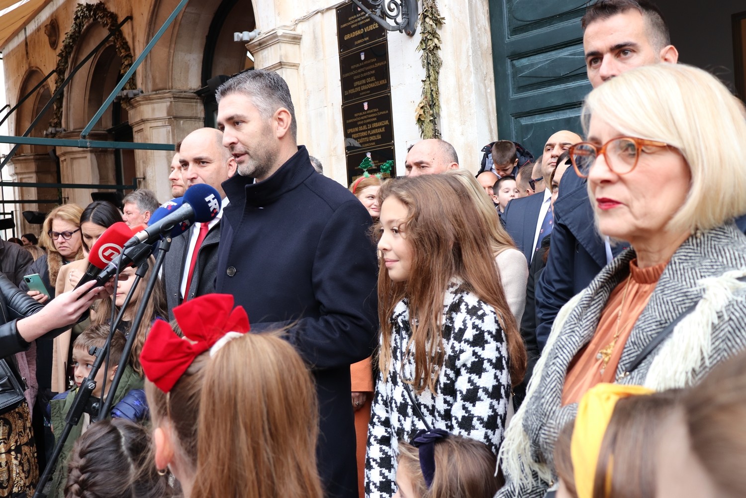 Kolenda u Gradu gradonačelnik nazdravio Badnji dan Grad Dubrovnik